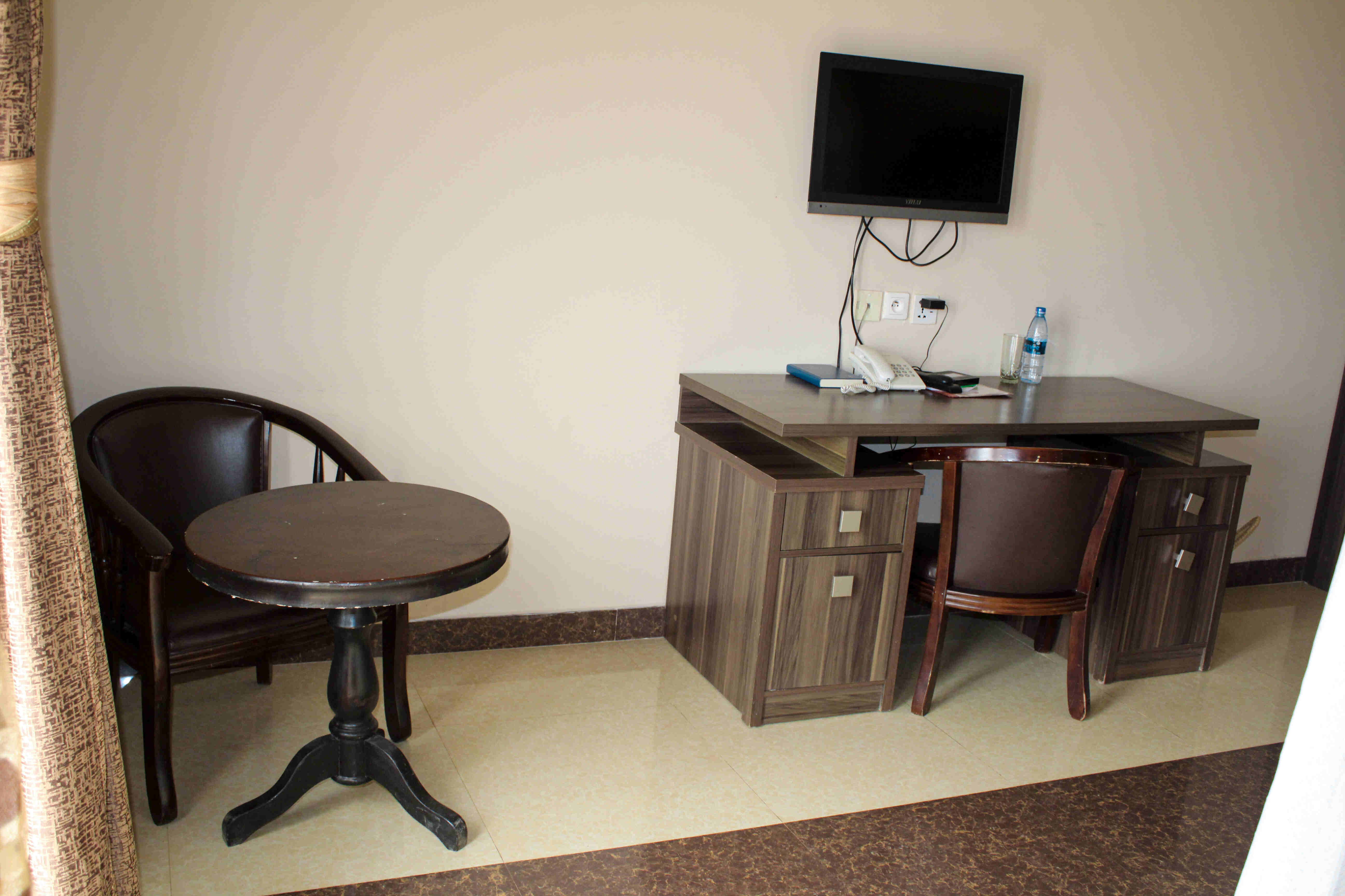 https://tropitel-gitega.com/storage/1684919405_presidential_suite_5_700.jpg
